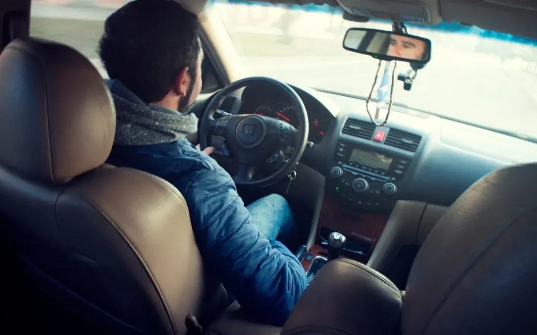 5 errores comunes al aprender a conducir (y cómo evitarlos)